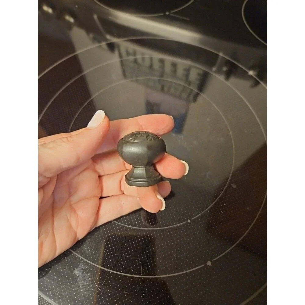 NWOT Restoration Hardware Aged Bronze Round Cabinet Knob 1.25” Floral Scroll